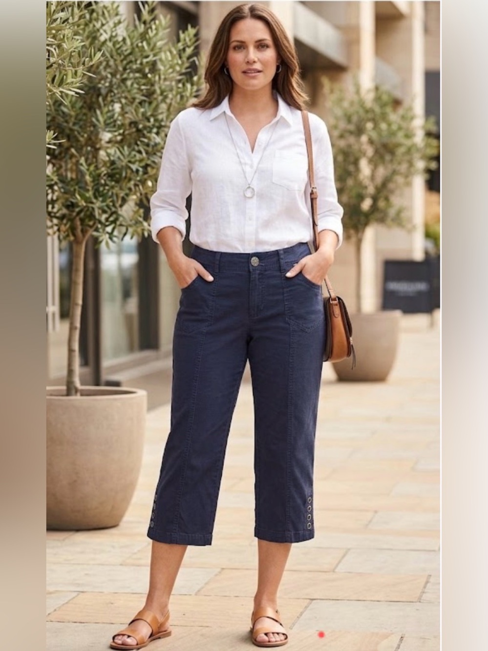 Christopher & Banks Women’s Navy Cropped Pull-On Capri Size 10 with Grommet Hem